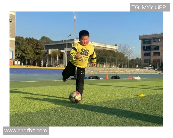 足球那样的激情与团结让我们在生活中也能追逐梦想与希望